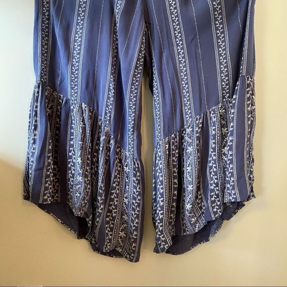 American Eagle-Periwinkle Floral Wide Leg Jumpsuit - Picture 6 of 10
